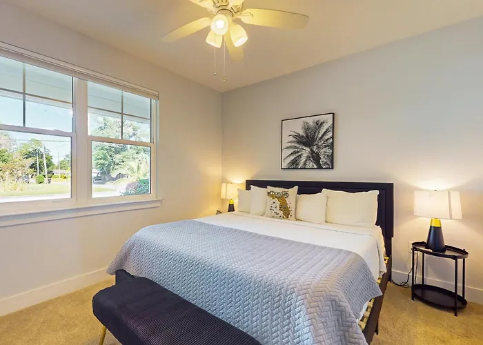 Blue Luxe Pensacola